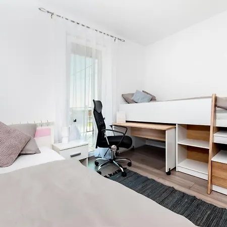 Lea's Apartment *