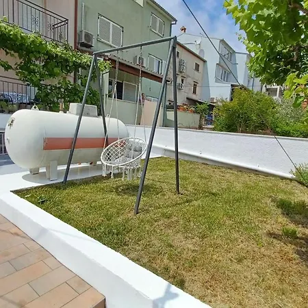 Lea's Apartment *